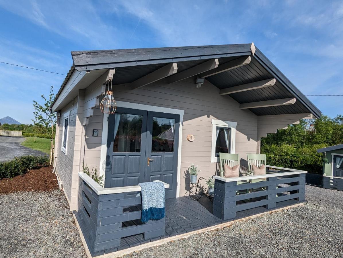 Westport Country Chalets Exterior photo
