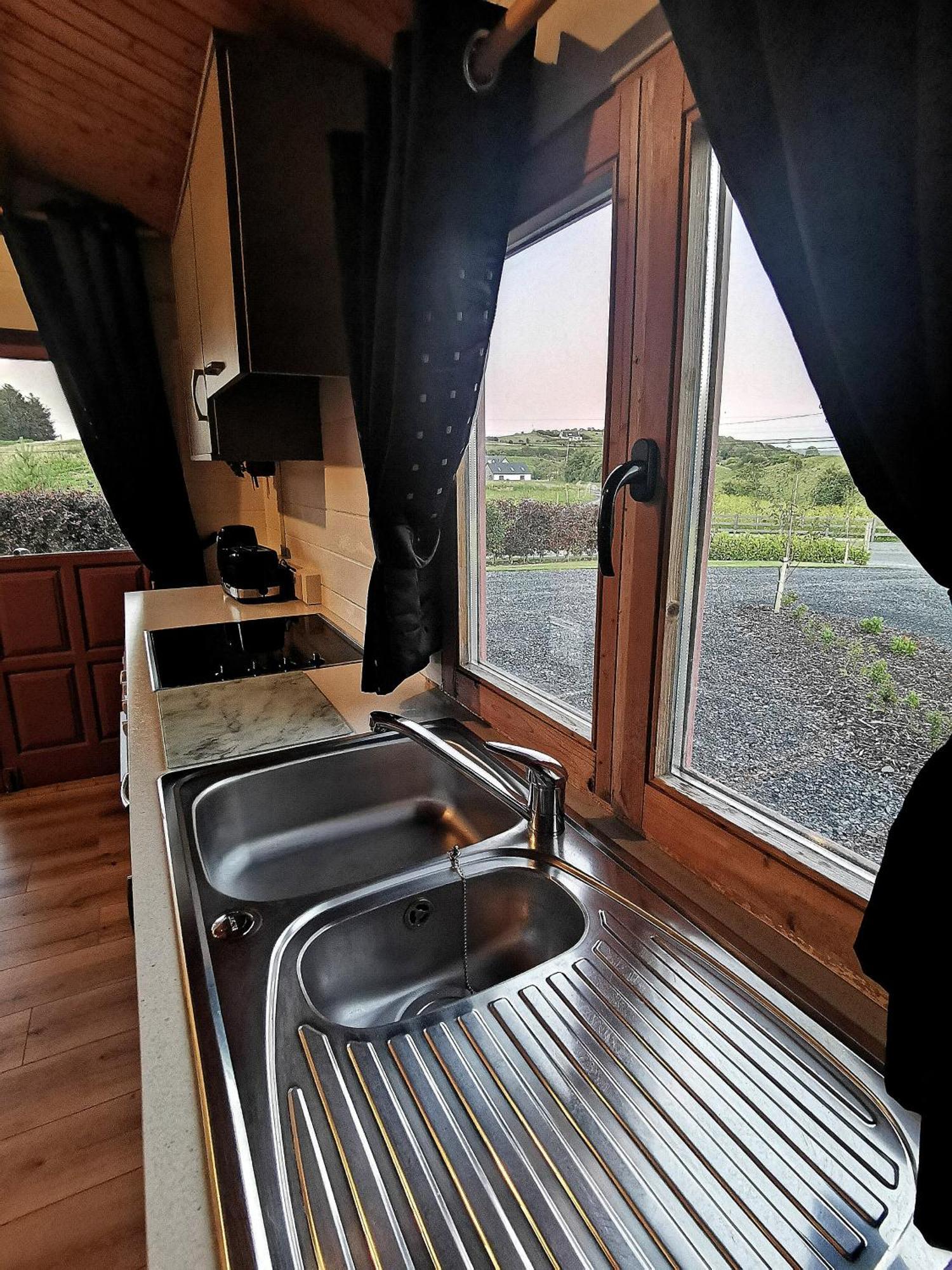 Westport Country Chalets Room photo